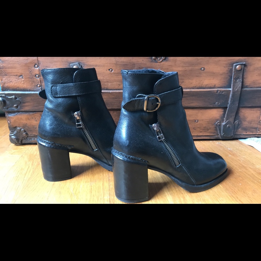 Anthropologie Area forte fur lined leather booties